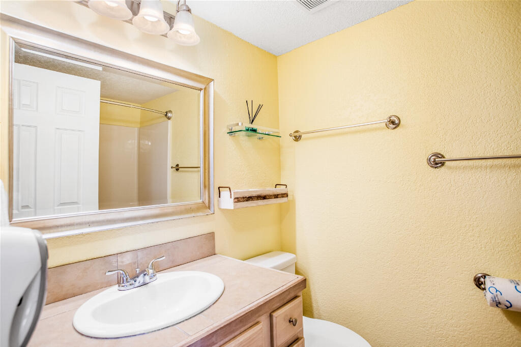 ocean breeze condominium - Residential