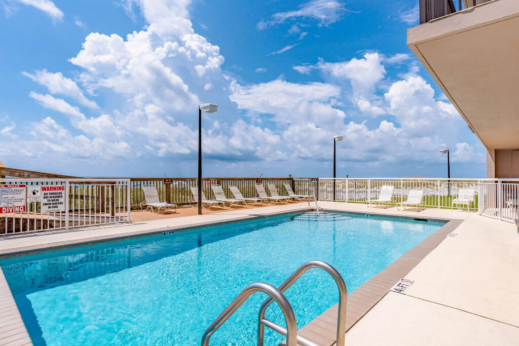 ocean breeze condominium - Residential