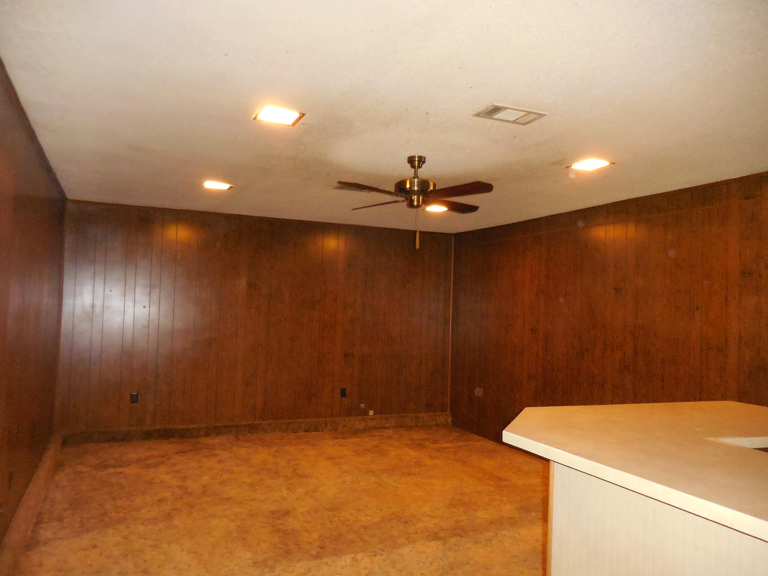 CAROL ANNE MANOR 1ST ADDN - Residential