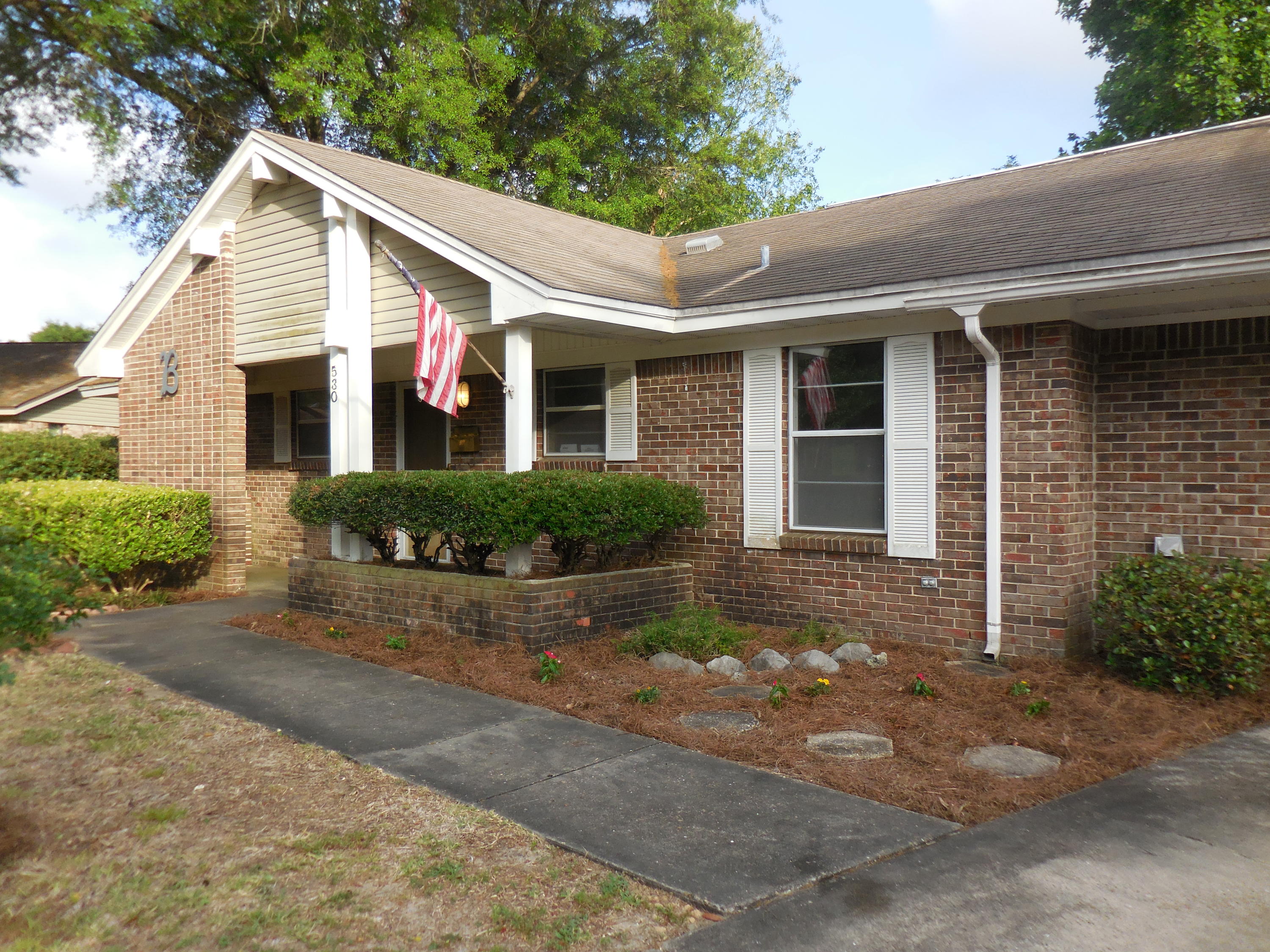 CAROL ANNE MANOR 1ST ADDN - Residential