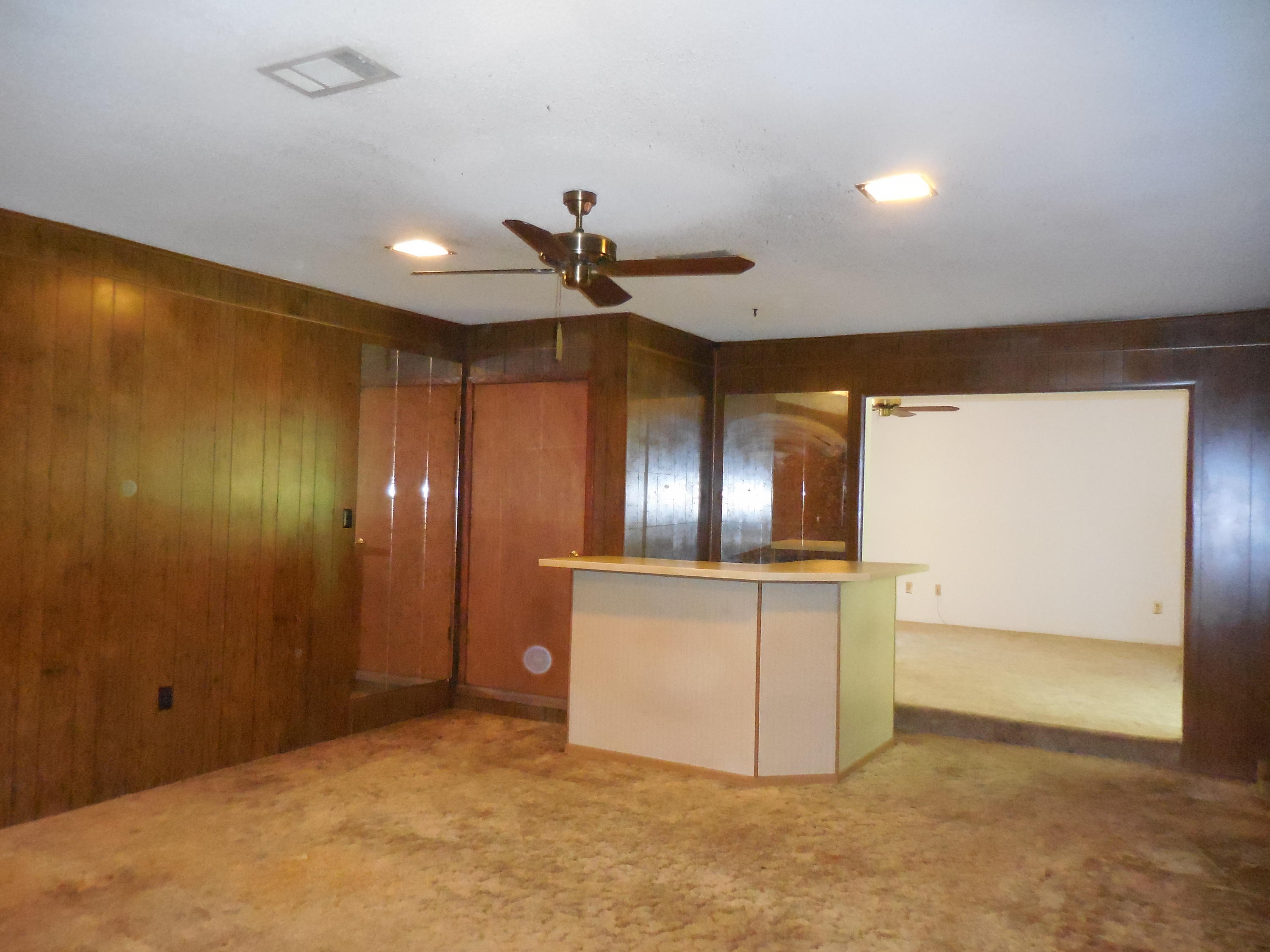 CAROL ANNE MANOR 1ST ADDN - Residential