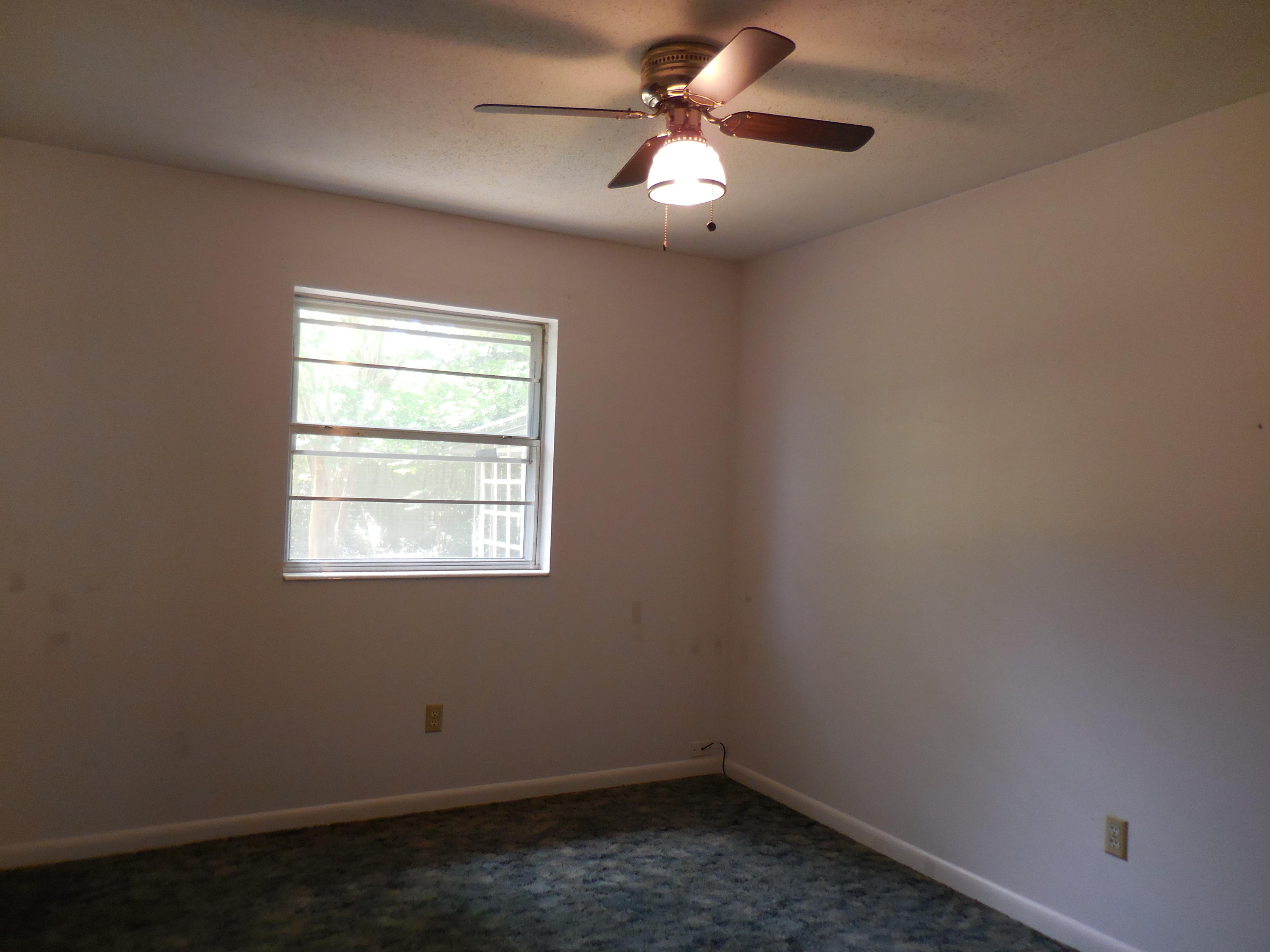 CAROL ANNE MANOR 1ST ADDN - Residential