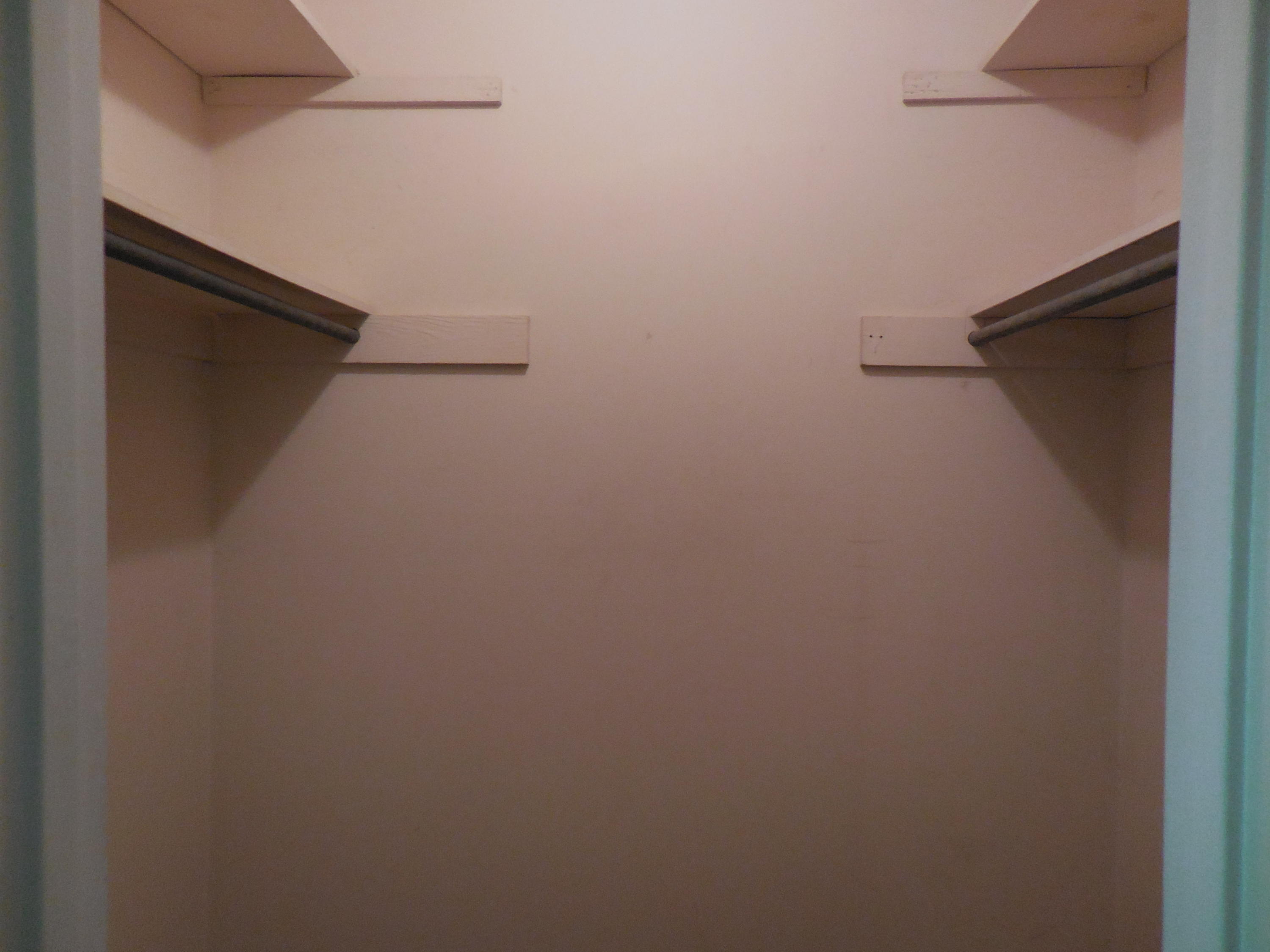 CAROL ANNE MANOR 1ST ADDN - Residential