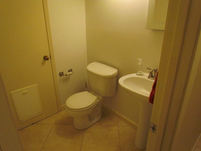 edge water village s/d lot 1 blk 7 810-659 - Residential Lease