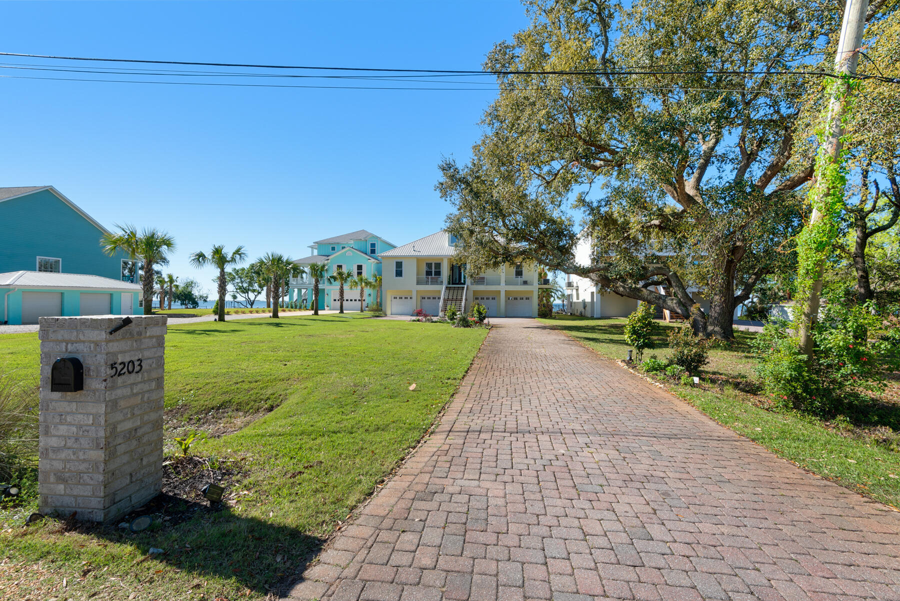 SOUNDSIDE - Residential