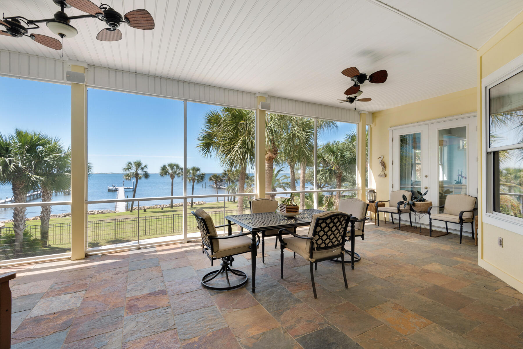 SOUNDSIDE - Residential