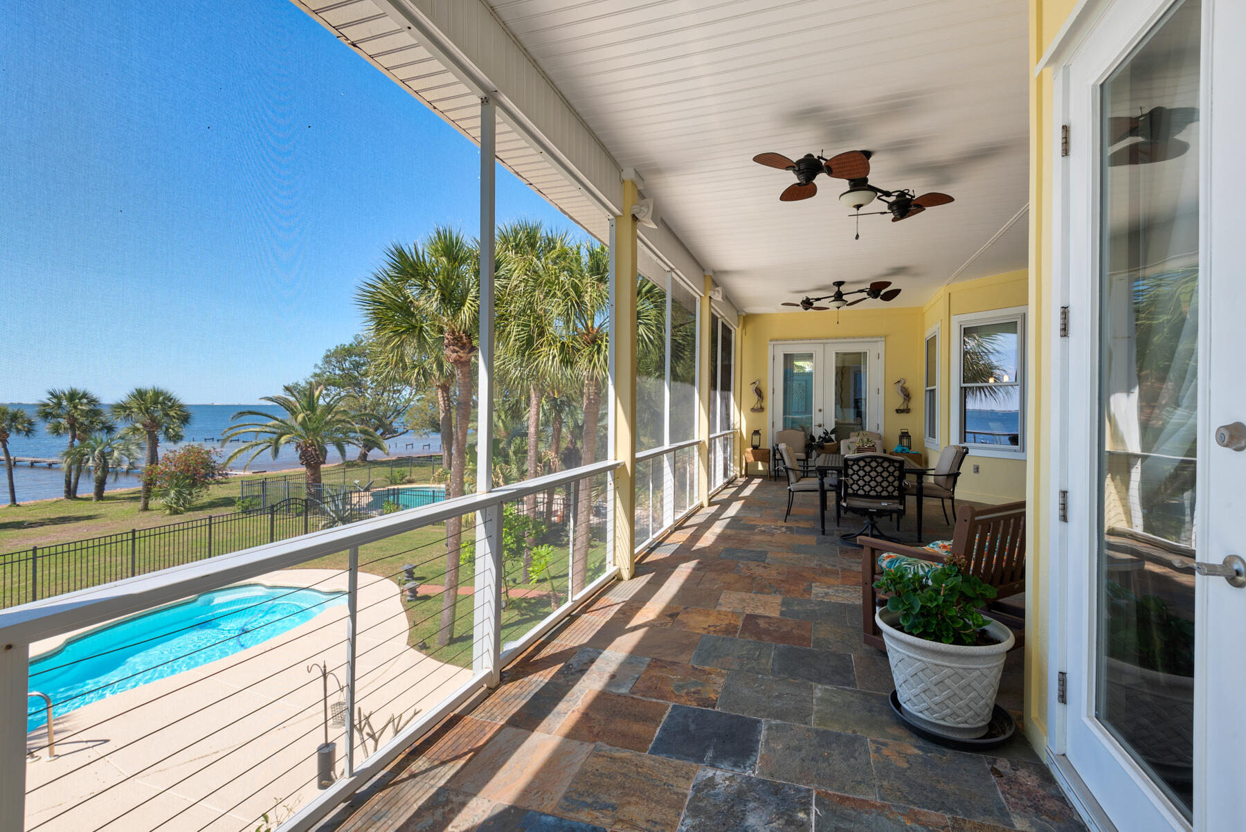 SOUNDSIDE - Residential