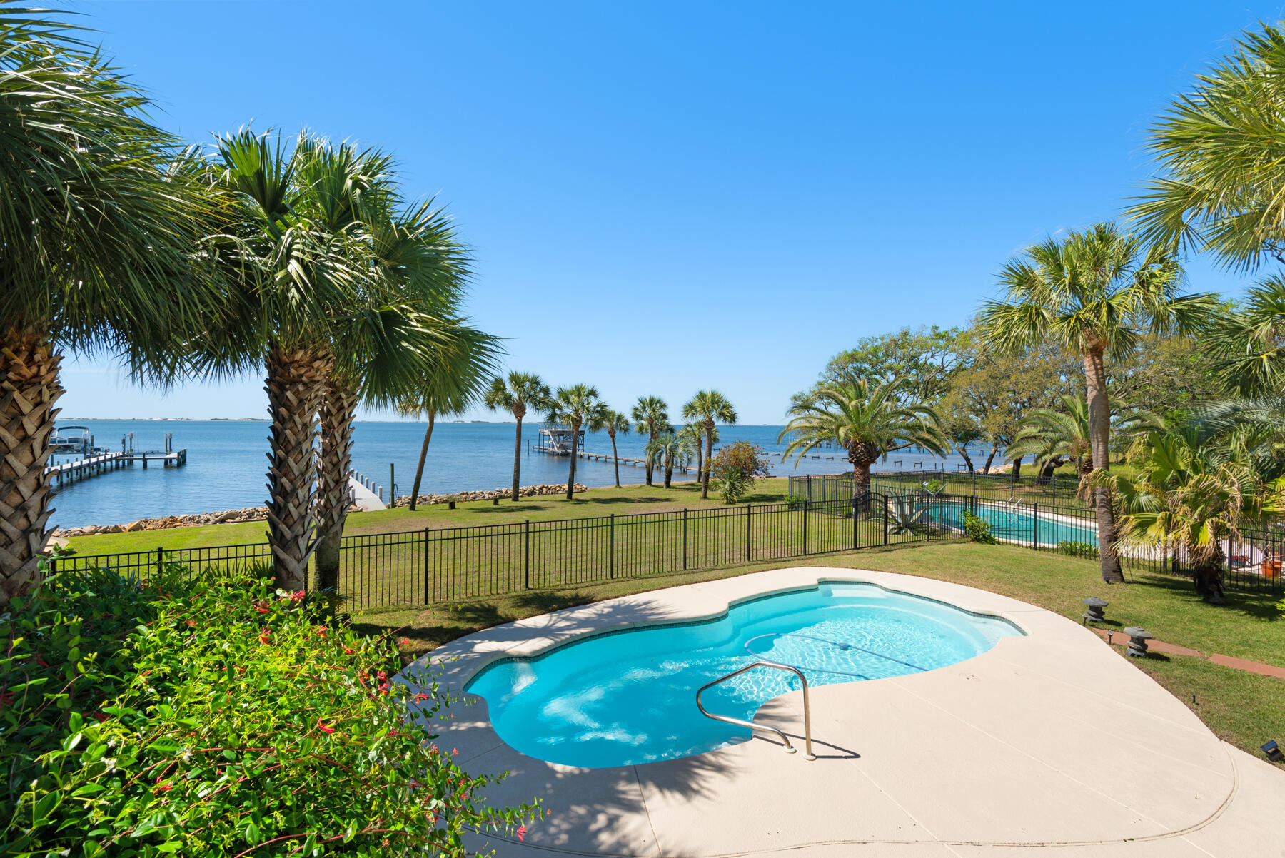 SOUNDSIDE - Residential