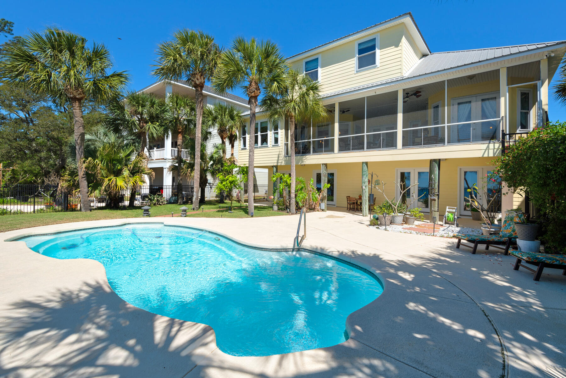 SOUNDSIDE - Residential