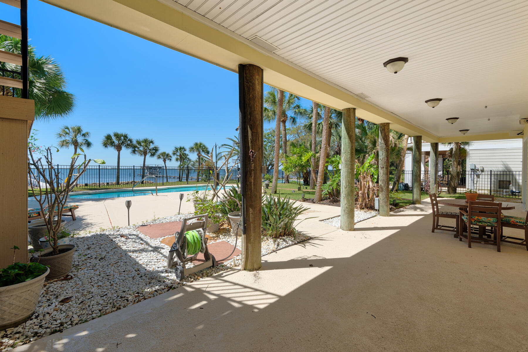 SOUNDSIDE - Residential