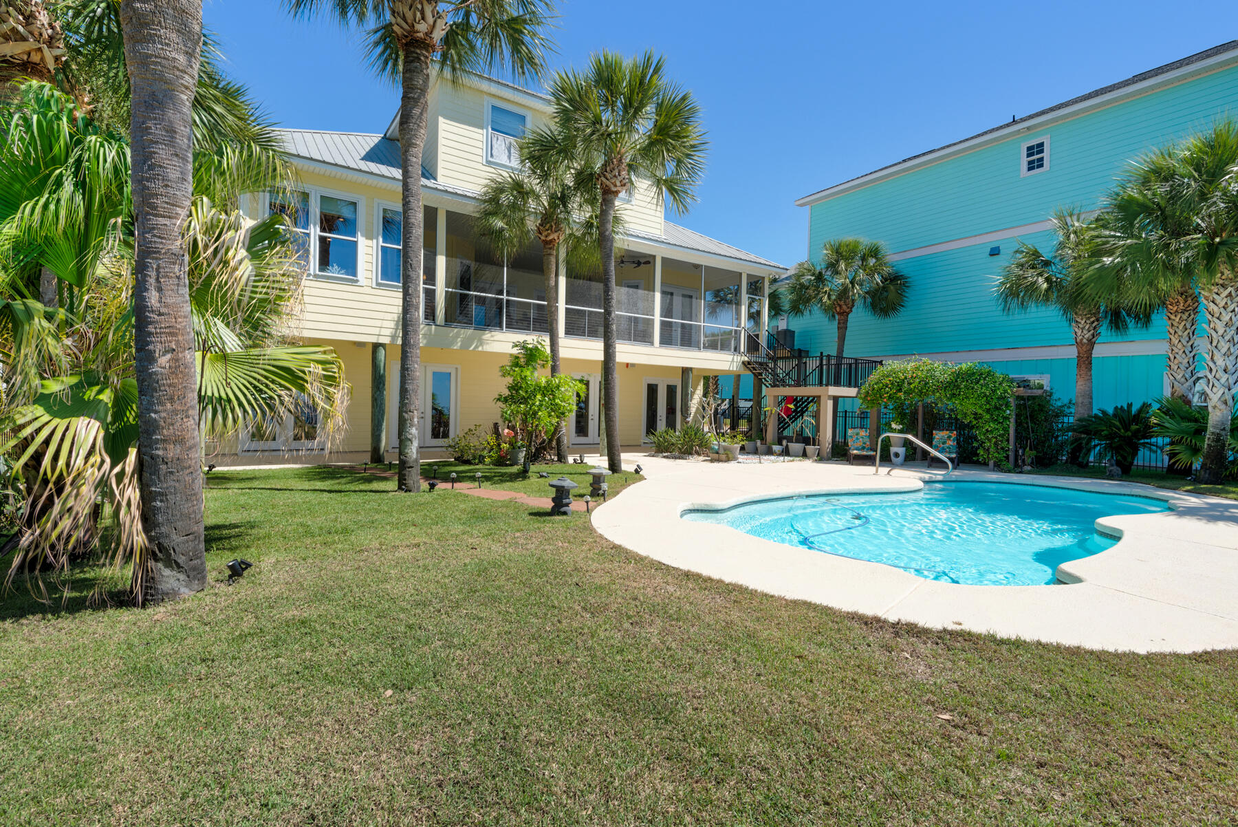 SOUNDSIDE - Residential