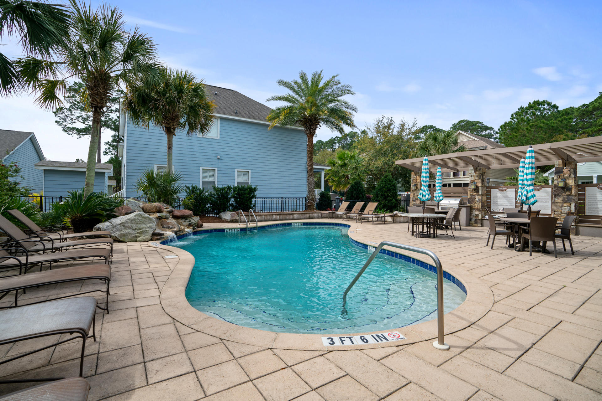 SANTA ROSA GOLF VILLAS - Residential