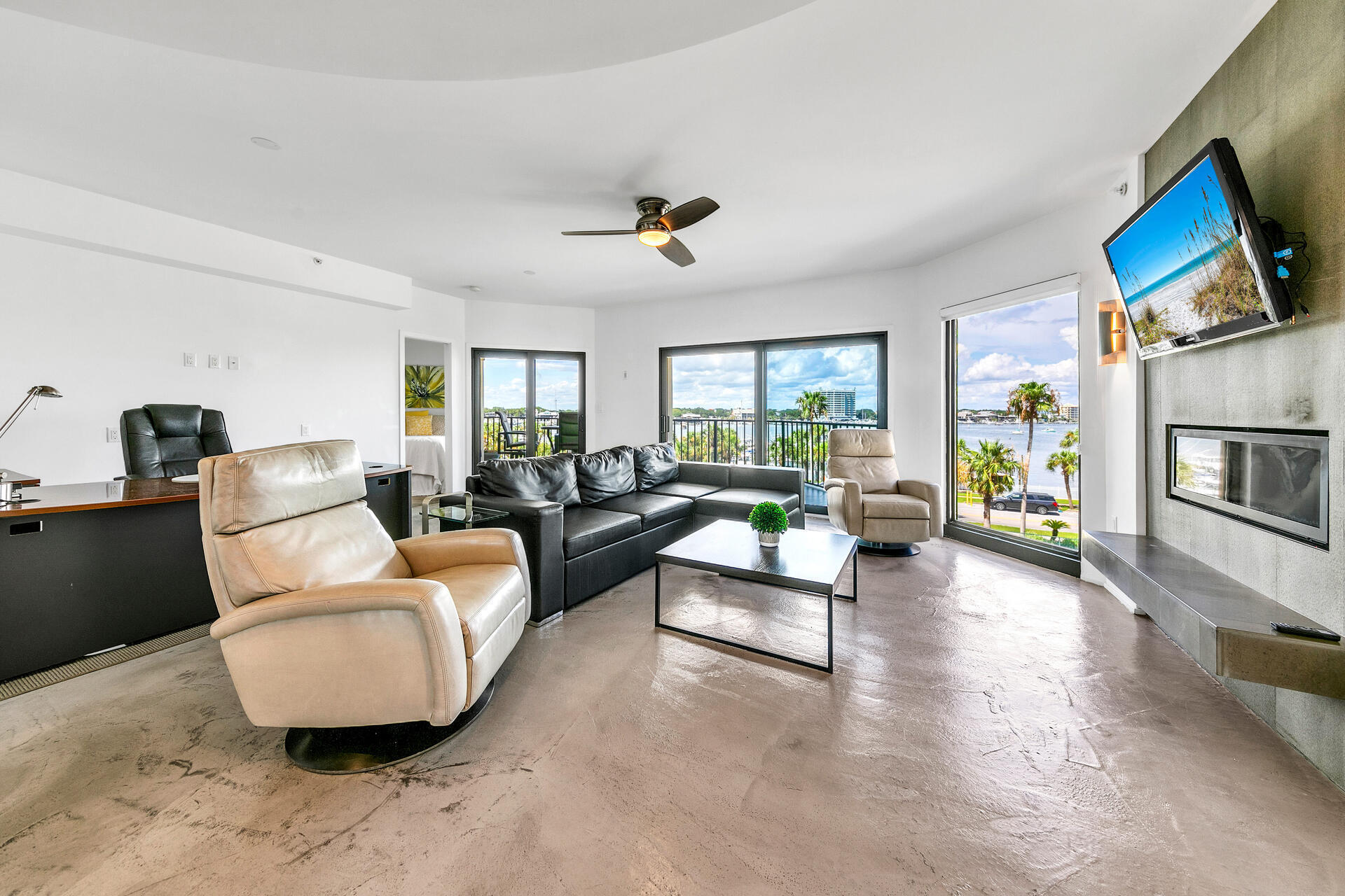 WATERVIEW TOWERS YACHT CLUB - Residential