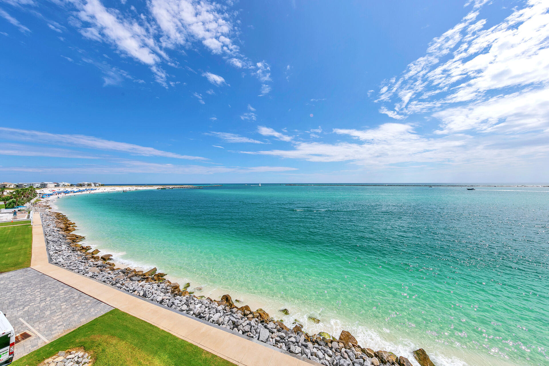 WATERVIEW TOWERS YACHT CLUB - Residential