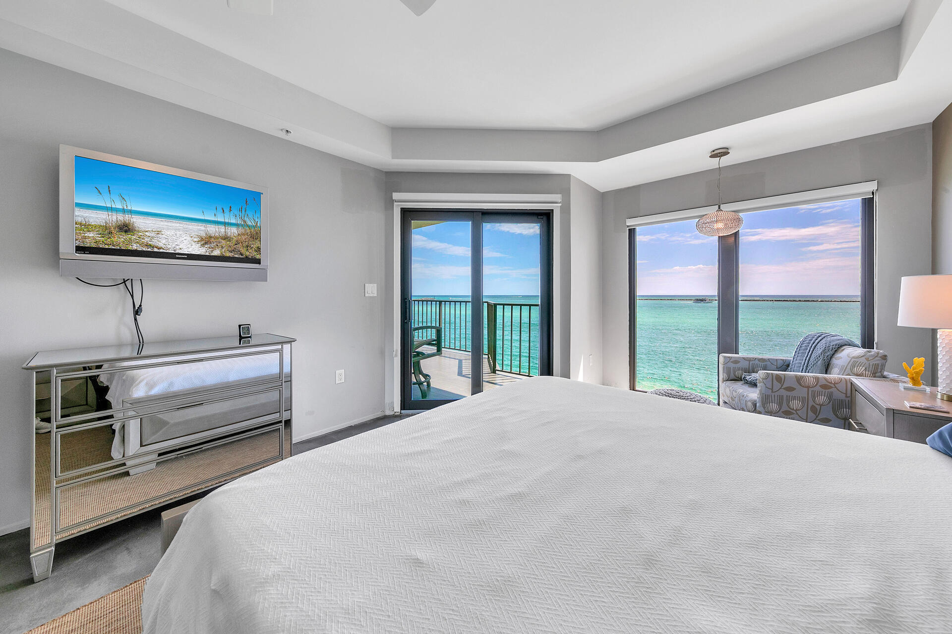 WATERVIEW TOWERS YACHT CLUB - Residential