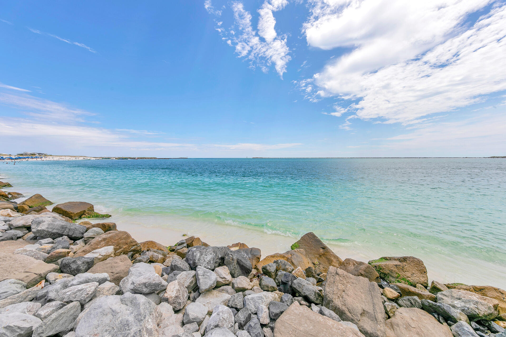 WATERVIEW TOWERS YACHT CLUB - Residential
