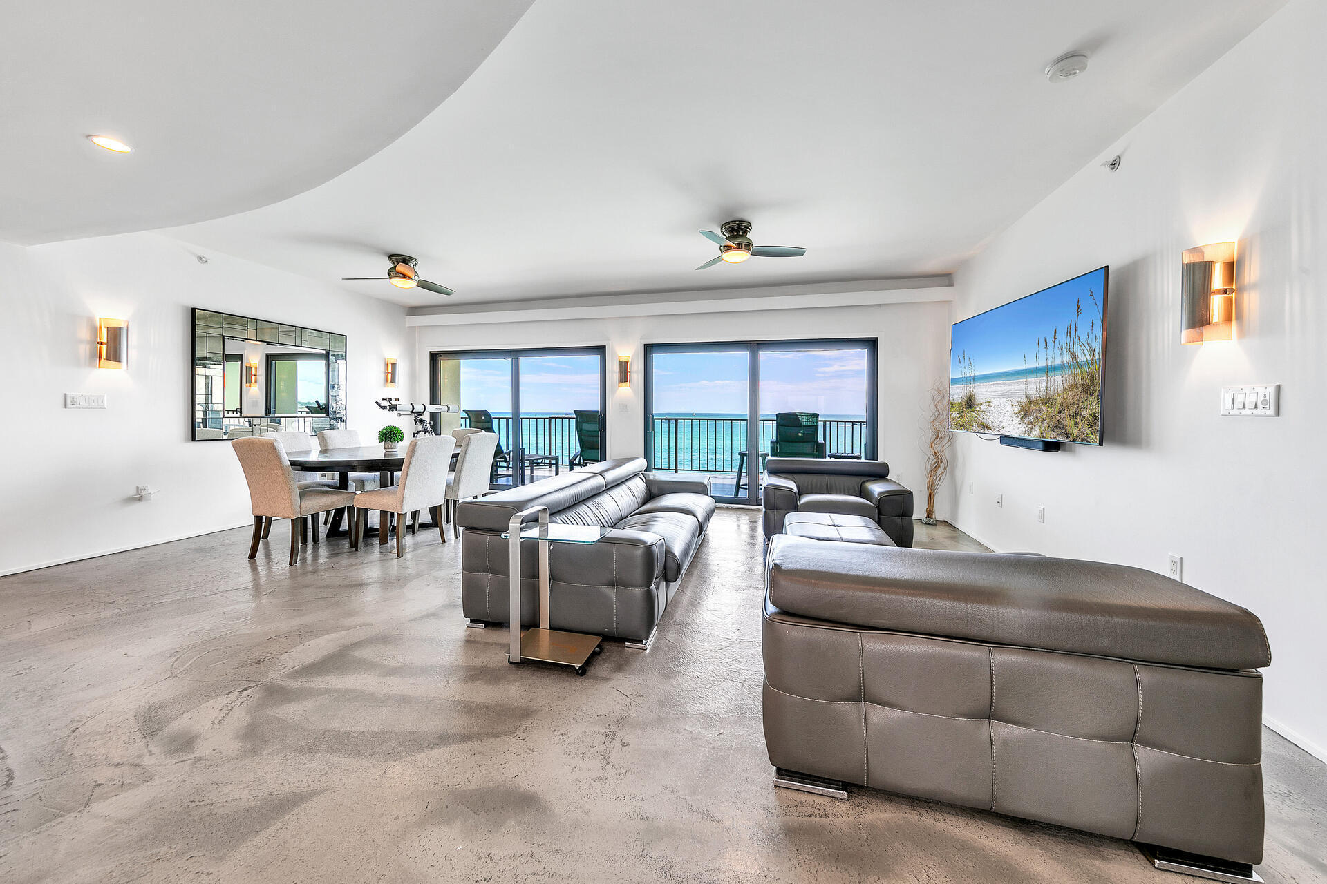 WATERVIEW TOWERS YACHT CLUB - Residential