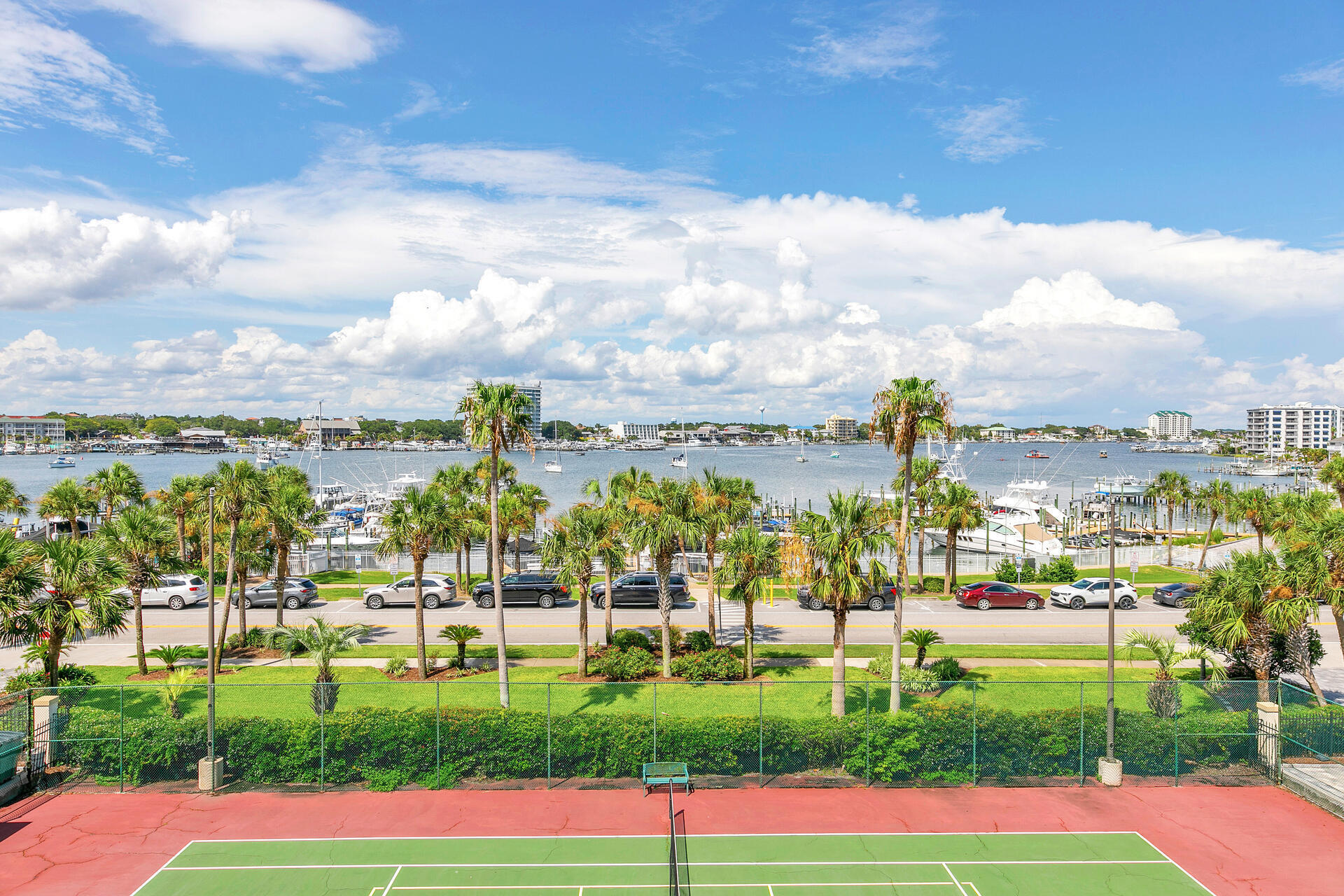 WATERVIEW TOWERS YACHT CLUB - Residential