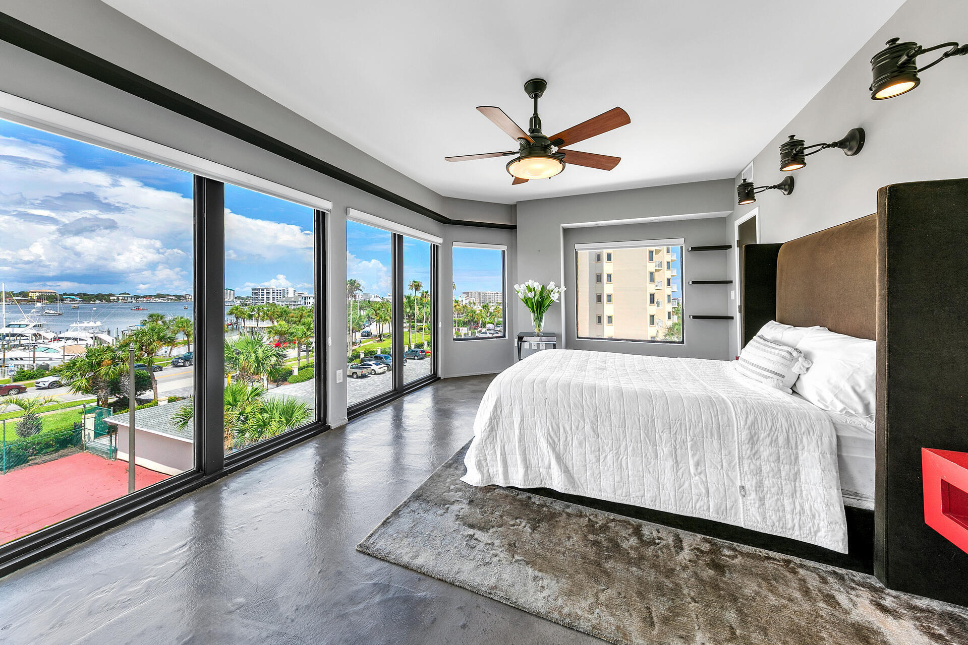 WATERVIEW TOWERS YACHT CLUB - Residential