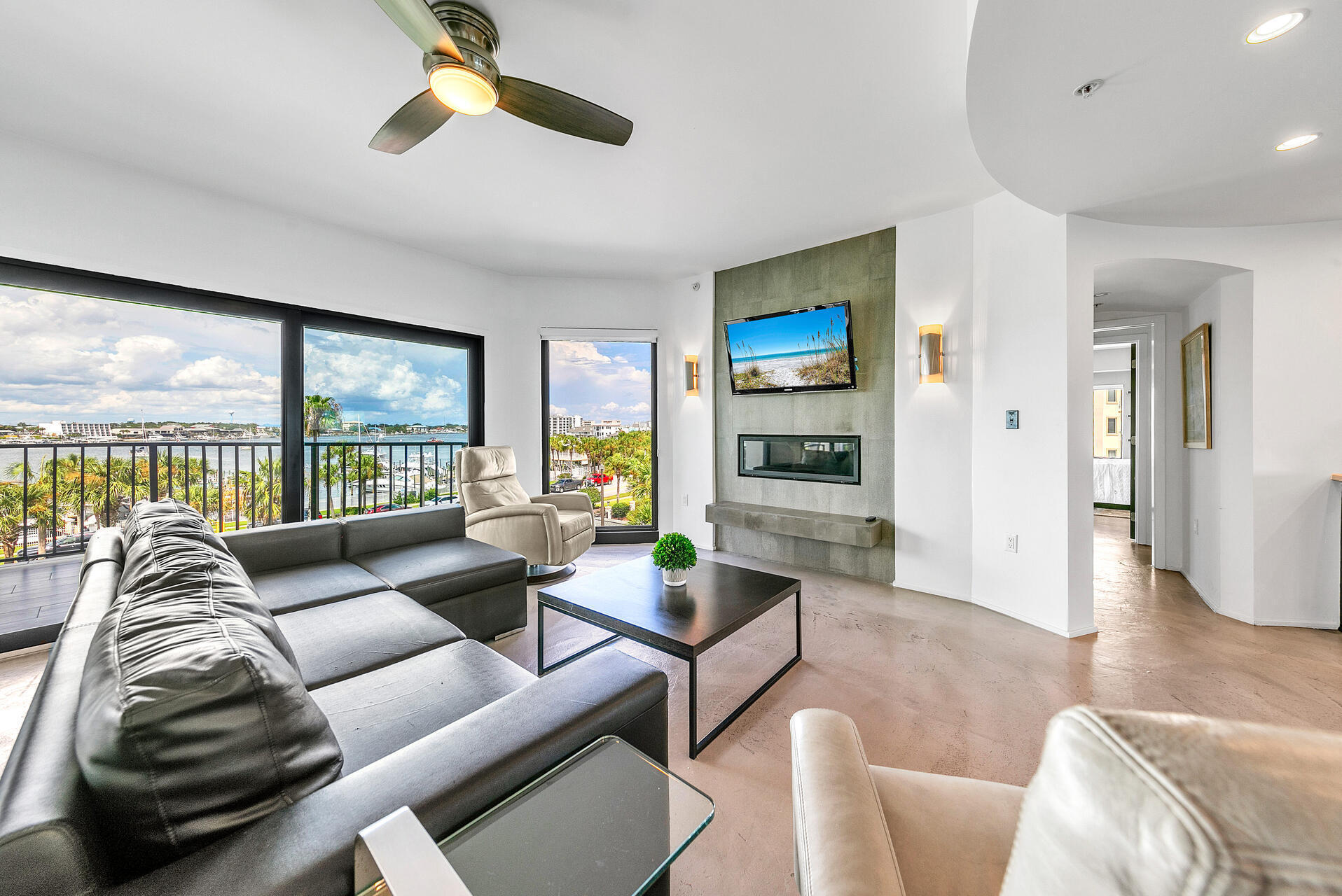 WATERVIEW TOWERS YACHT CLUB - Residential