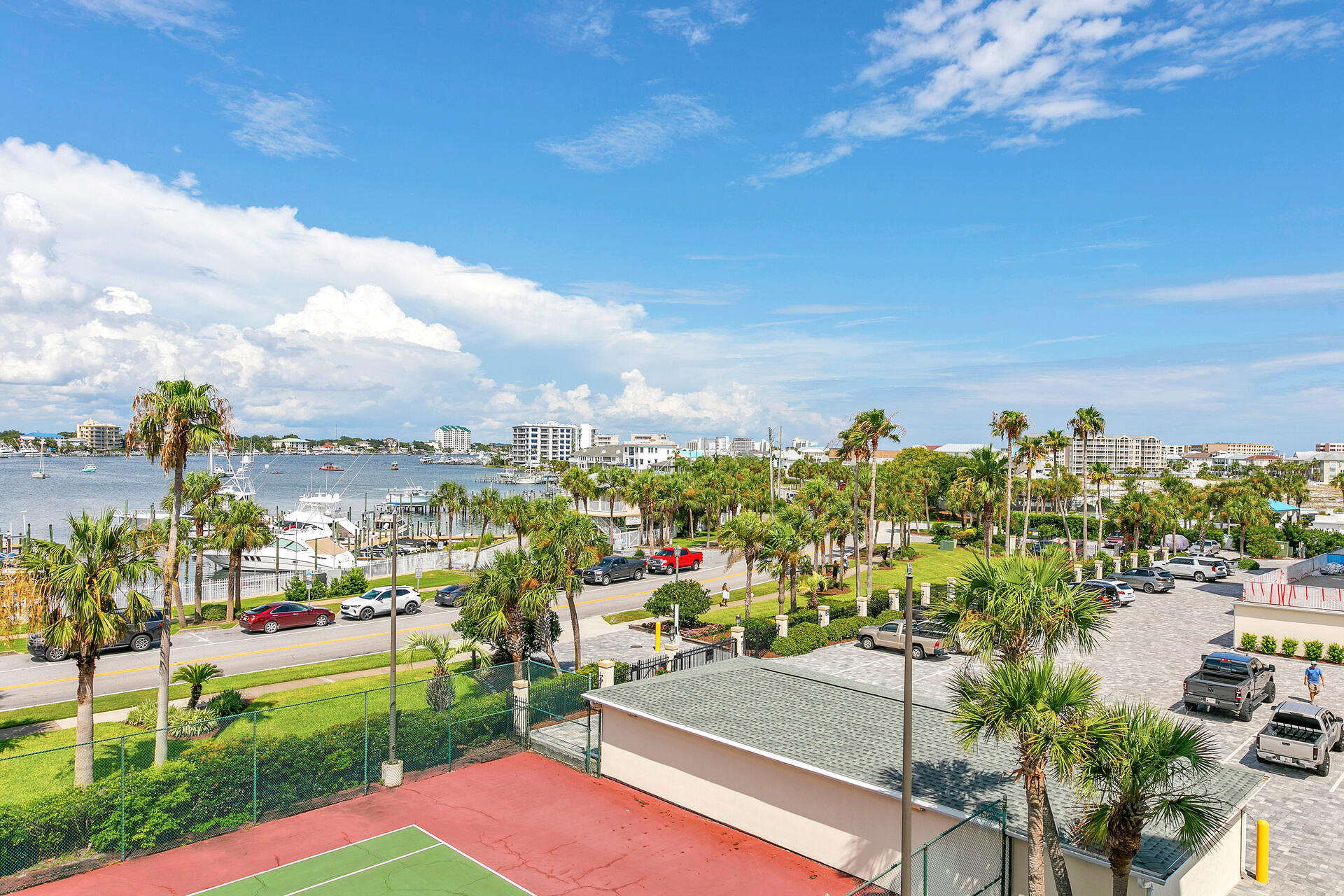 WATERVIEW TOWERS YACHT CLUB - Residential