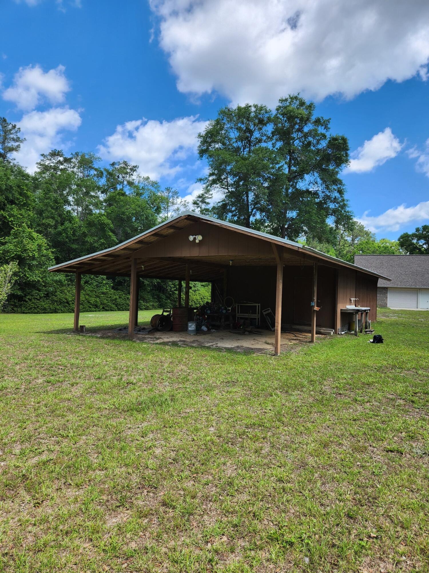 NO RECORDED SUBDIVISION - Residential