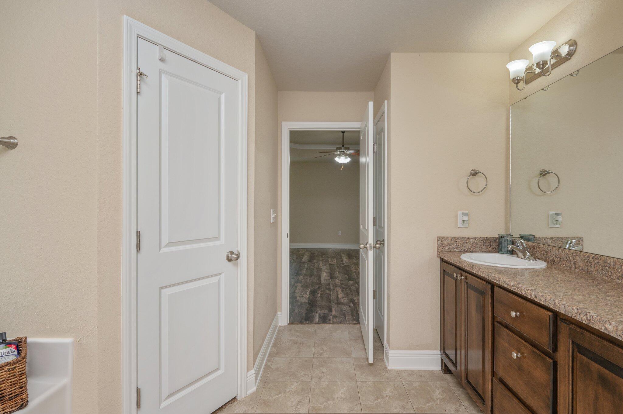 FOX VALLEY - Residential