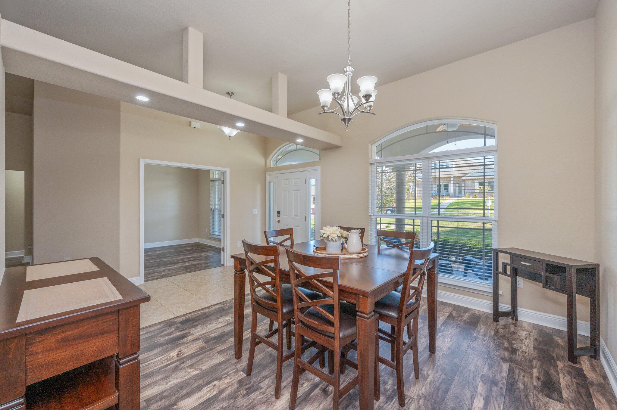 FOX VALLEY - Residential