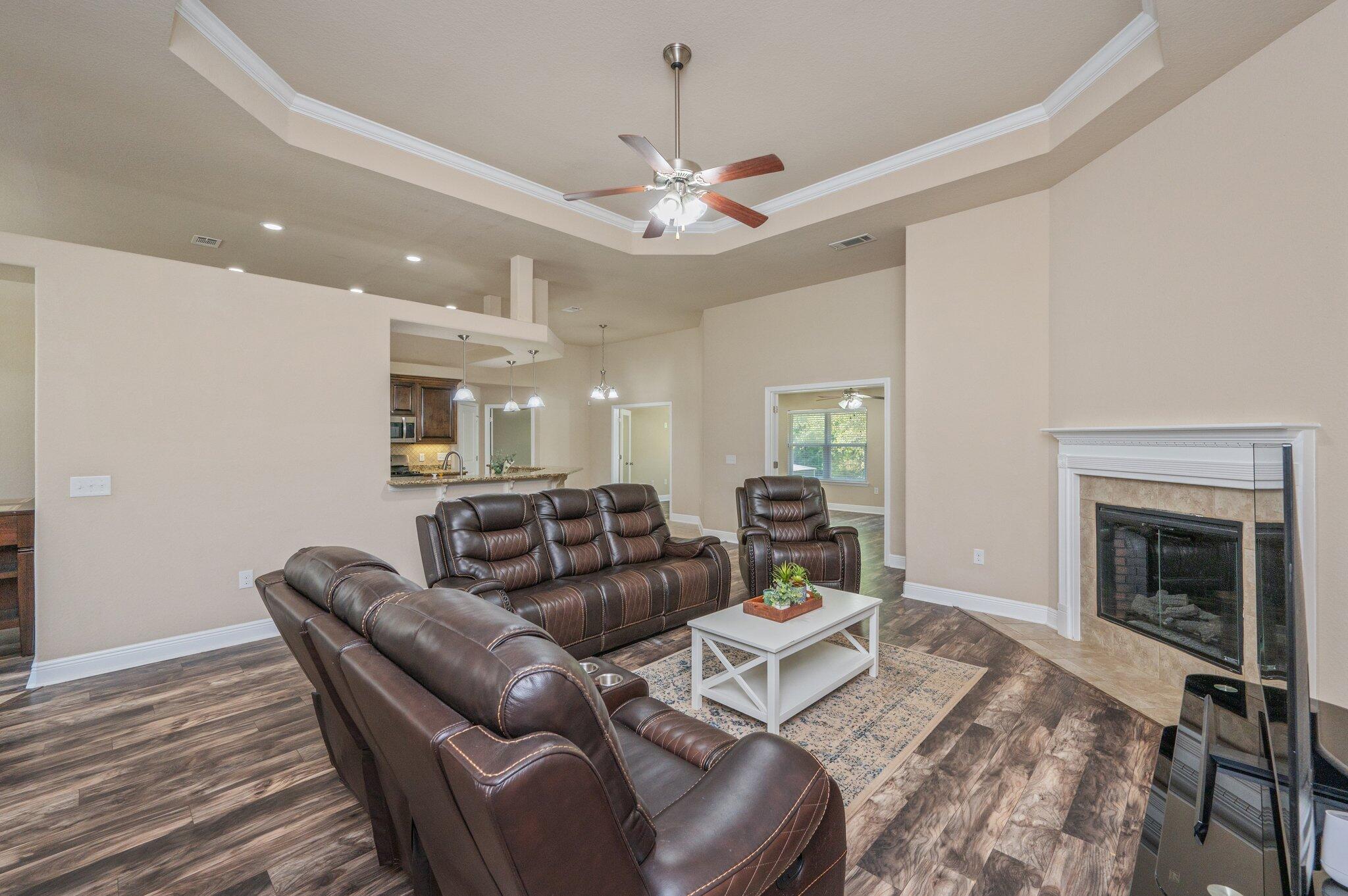 FOX VALLEY - Residential