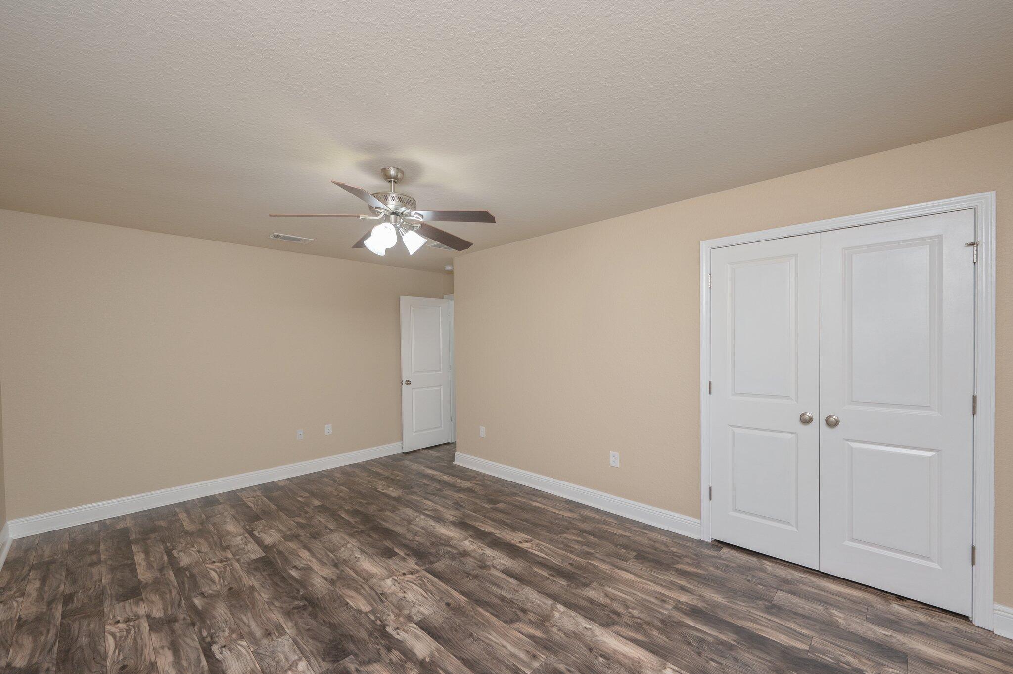 FOX VALLEY - Residential