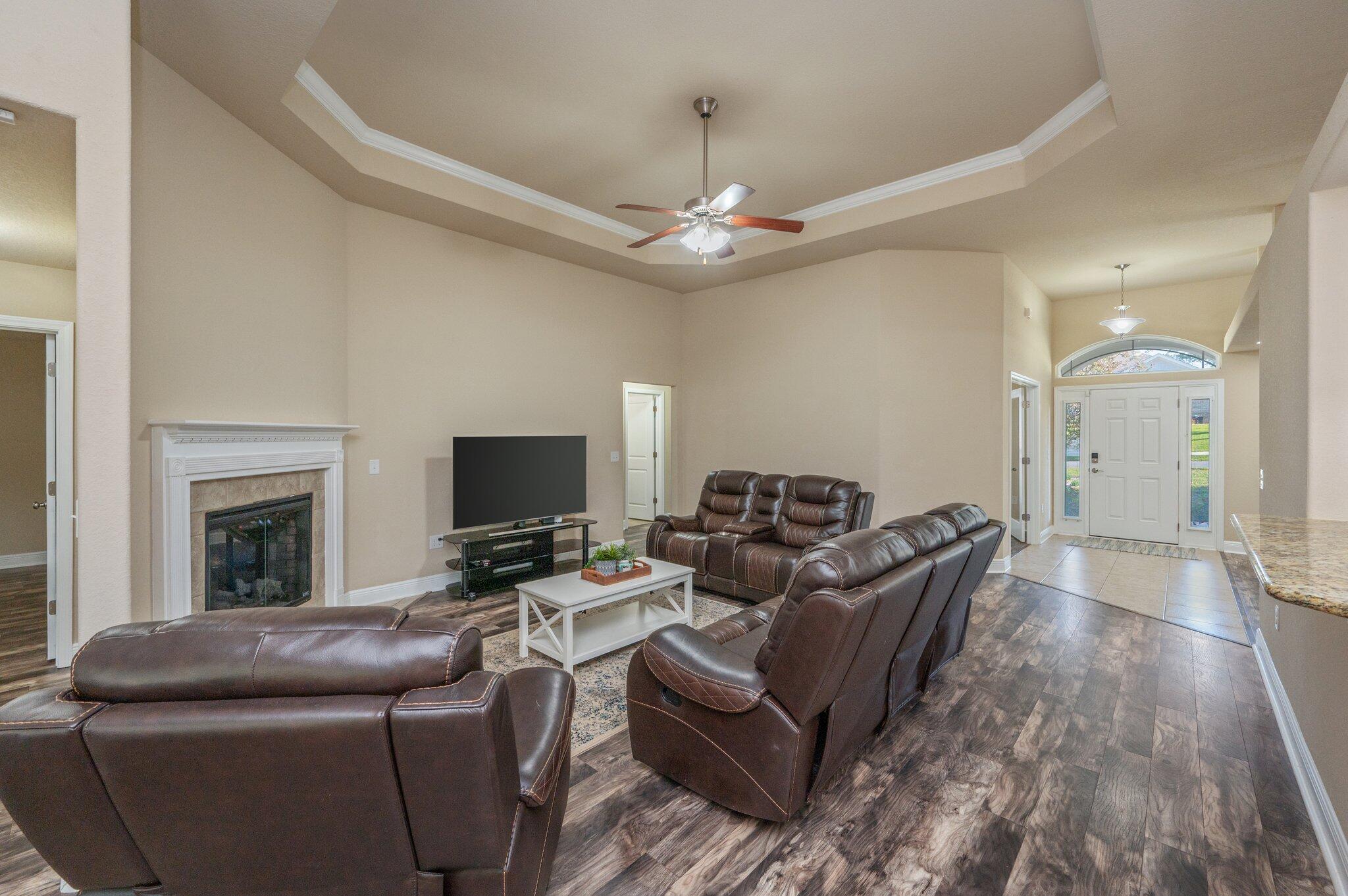 FOX VALLEY - Residential
