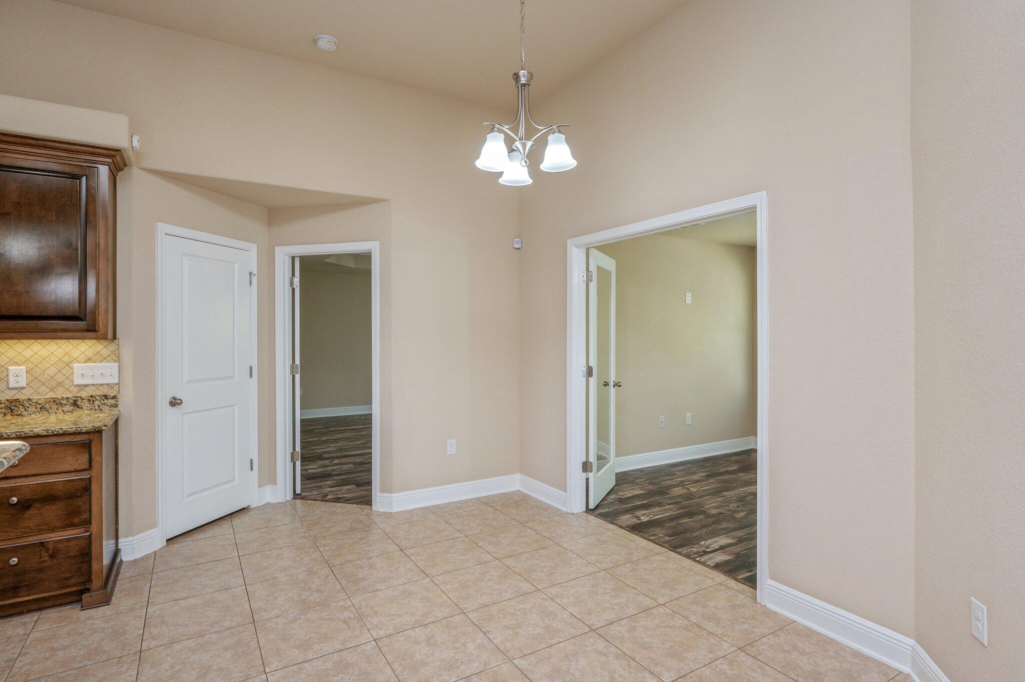 FOX VALLEY - Residential