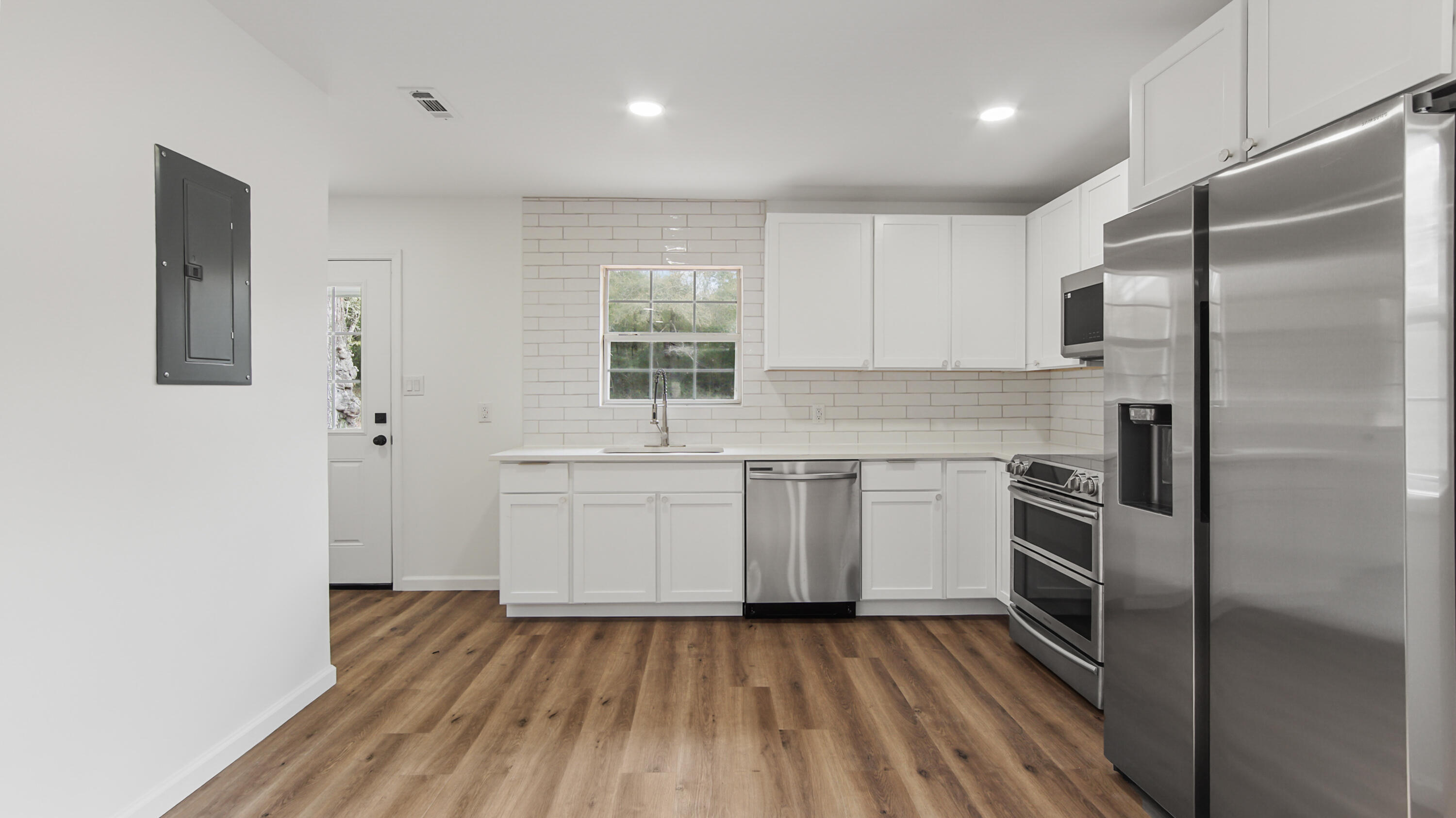 NO RECORDED SUBDIVISION - Residential