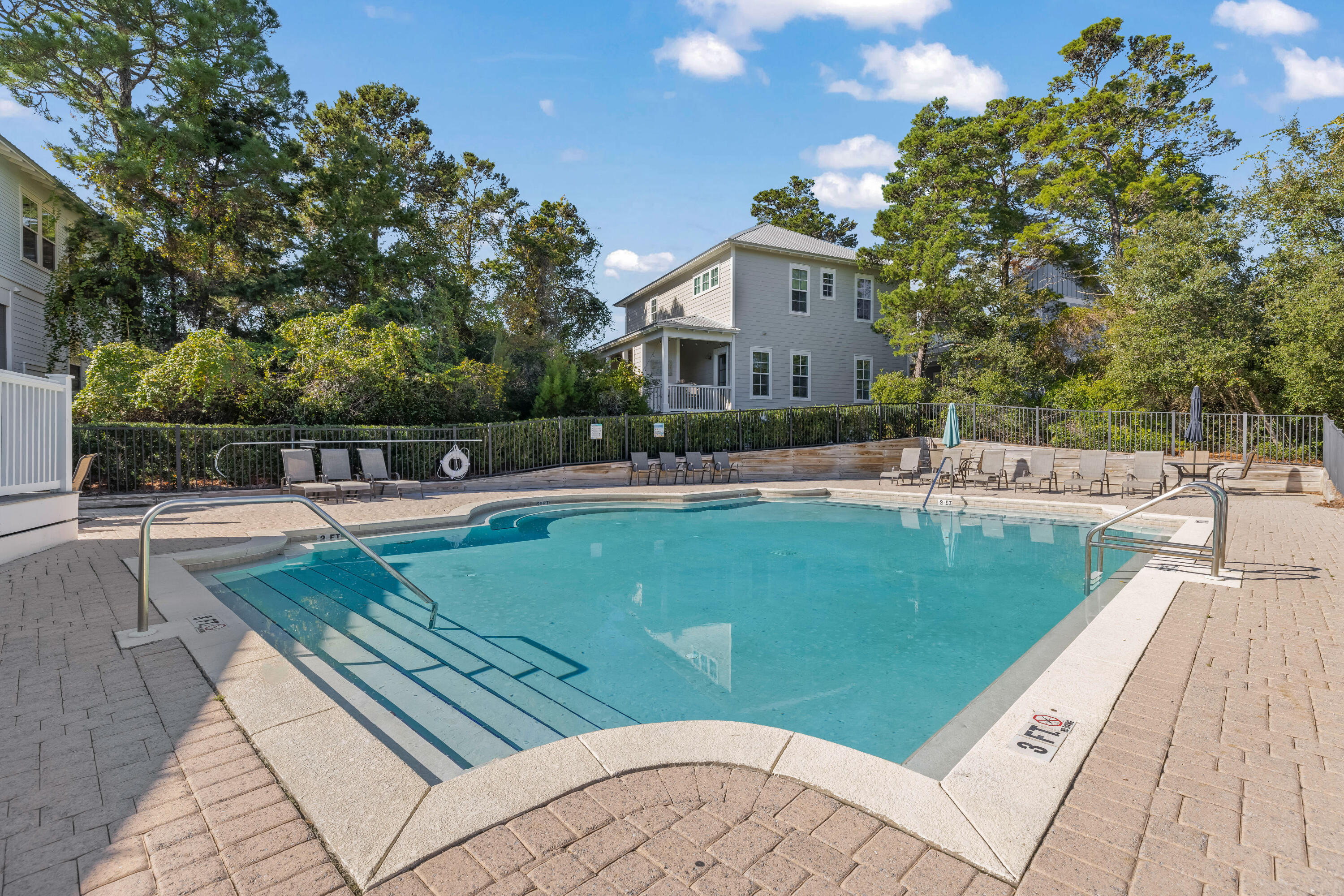 LAKESIDE AT BLUE MOUNTAIN BEACH - Residential