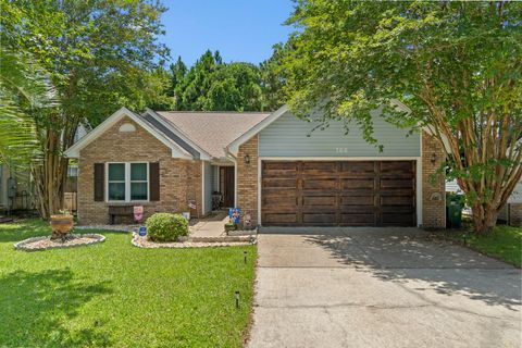 Photo of 366 Brookwood Boulevard, Mary Esther, FL 32569 (MLS # 989787)