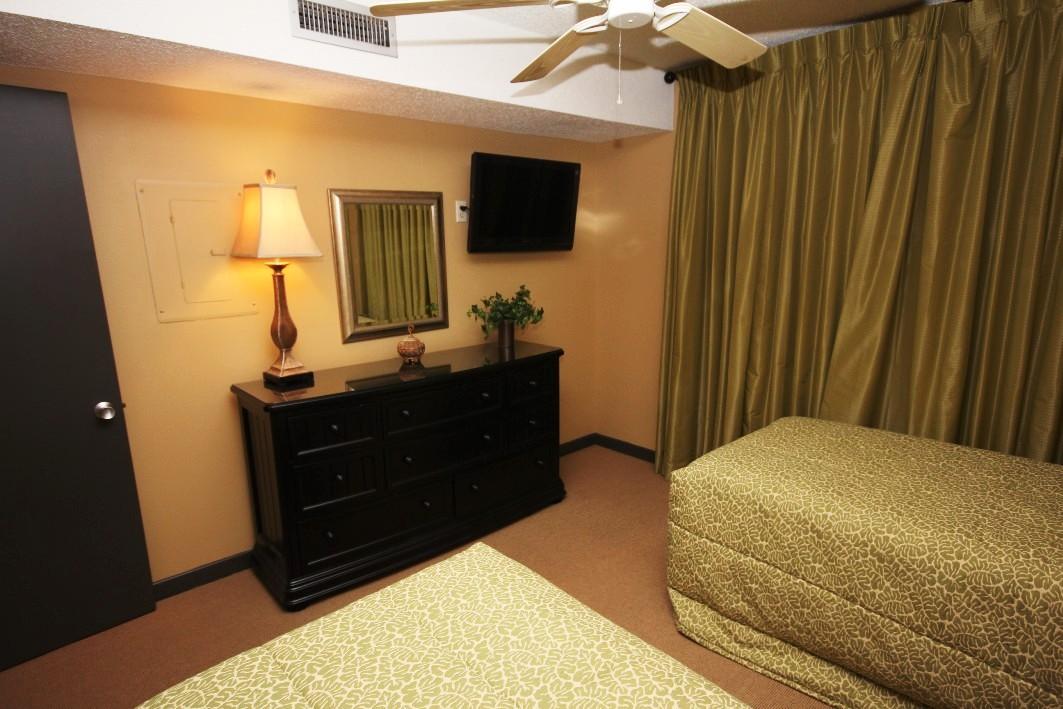 ISLANDER CONDO PH 2 - Residential