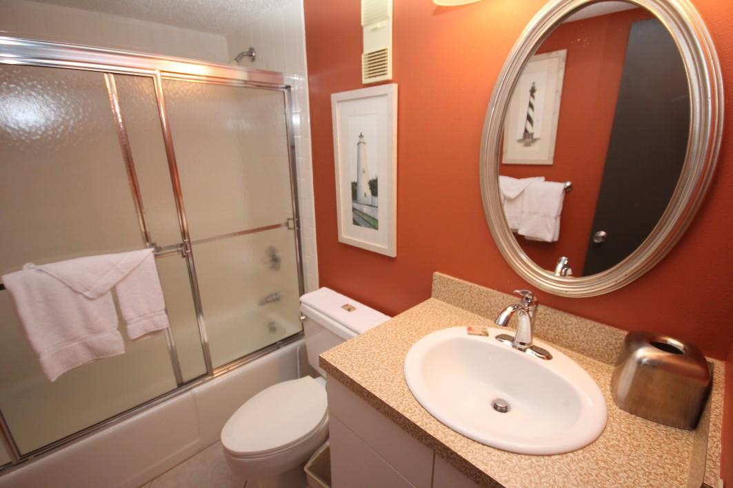 ISLANDER CONDO PH 2 - Residential