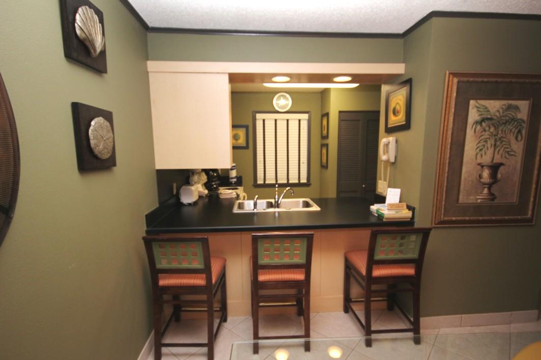 ISLANDER CONDO PH 2 - Residential