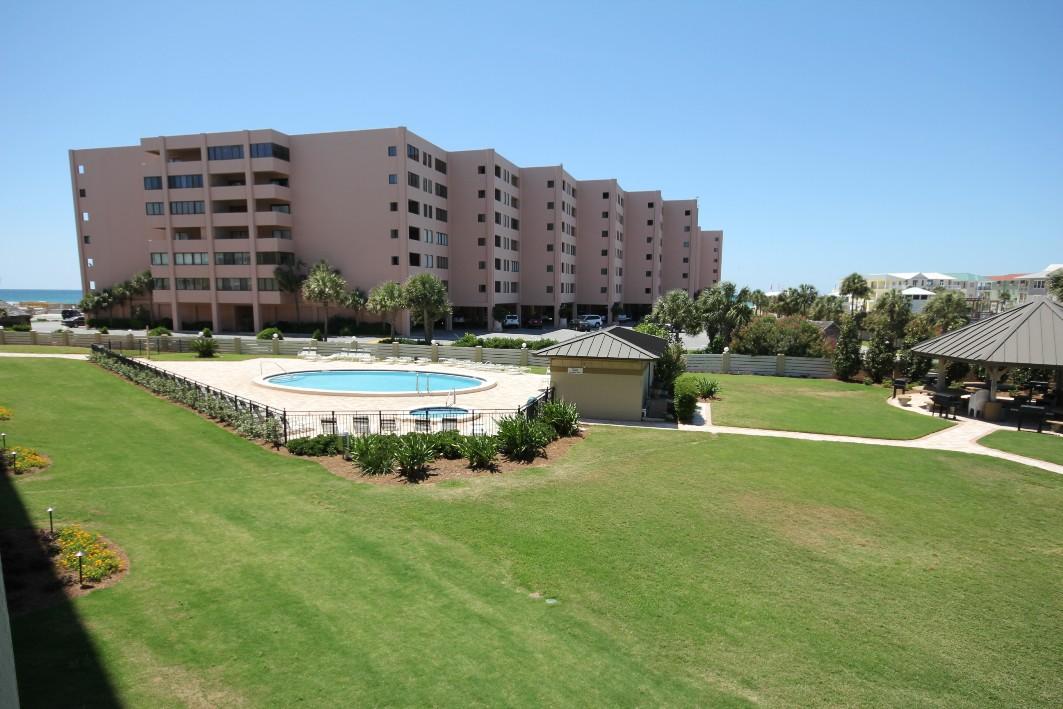 ISLANDER CONDO PH 2 - Residential