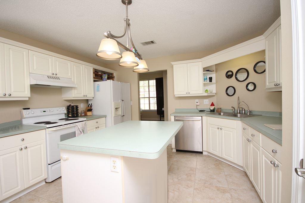 COUNTRYVIEW ESTATES 4TH ADDN PH 6 - Residential