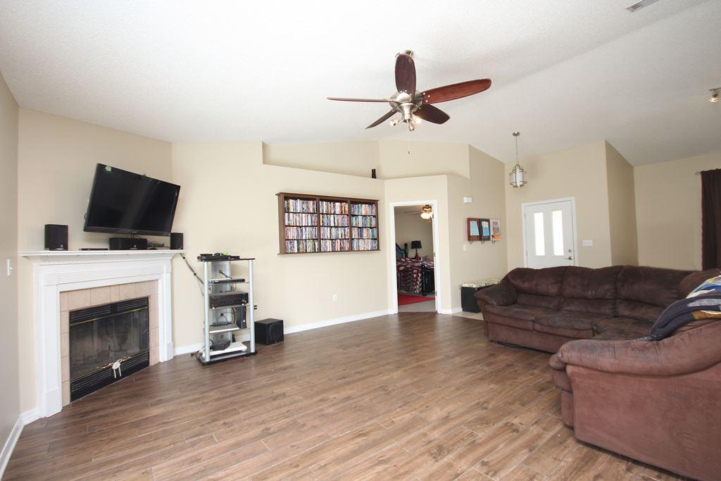 COUNTRYVIEW ESTATES 4TH ADDN PH 6 - Residential