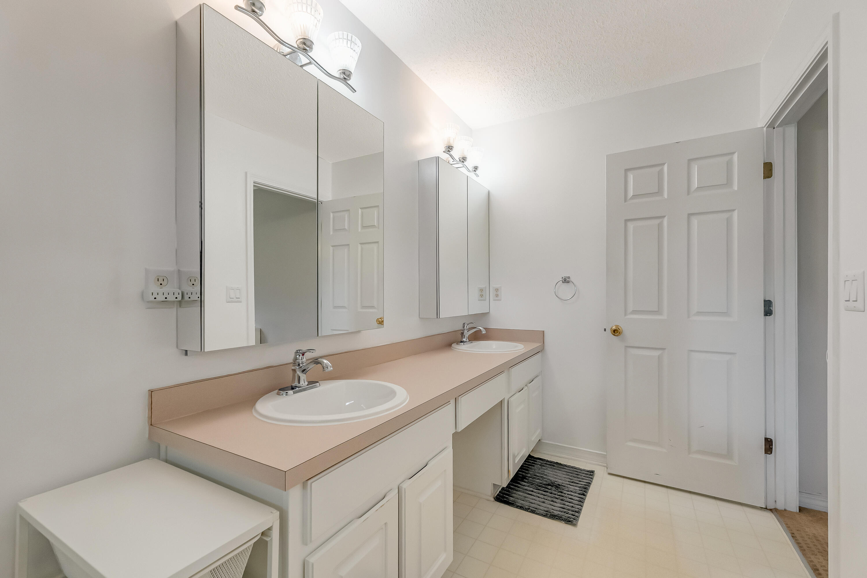 EMERALD VILLAGE S/D - Residential