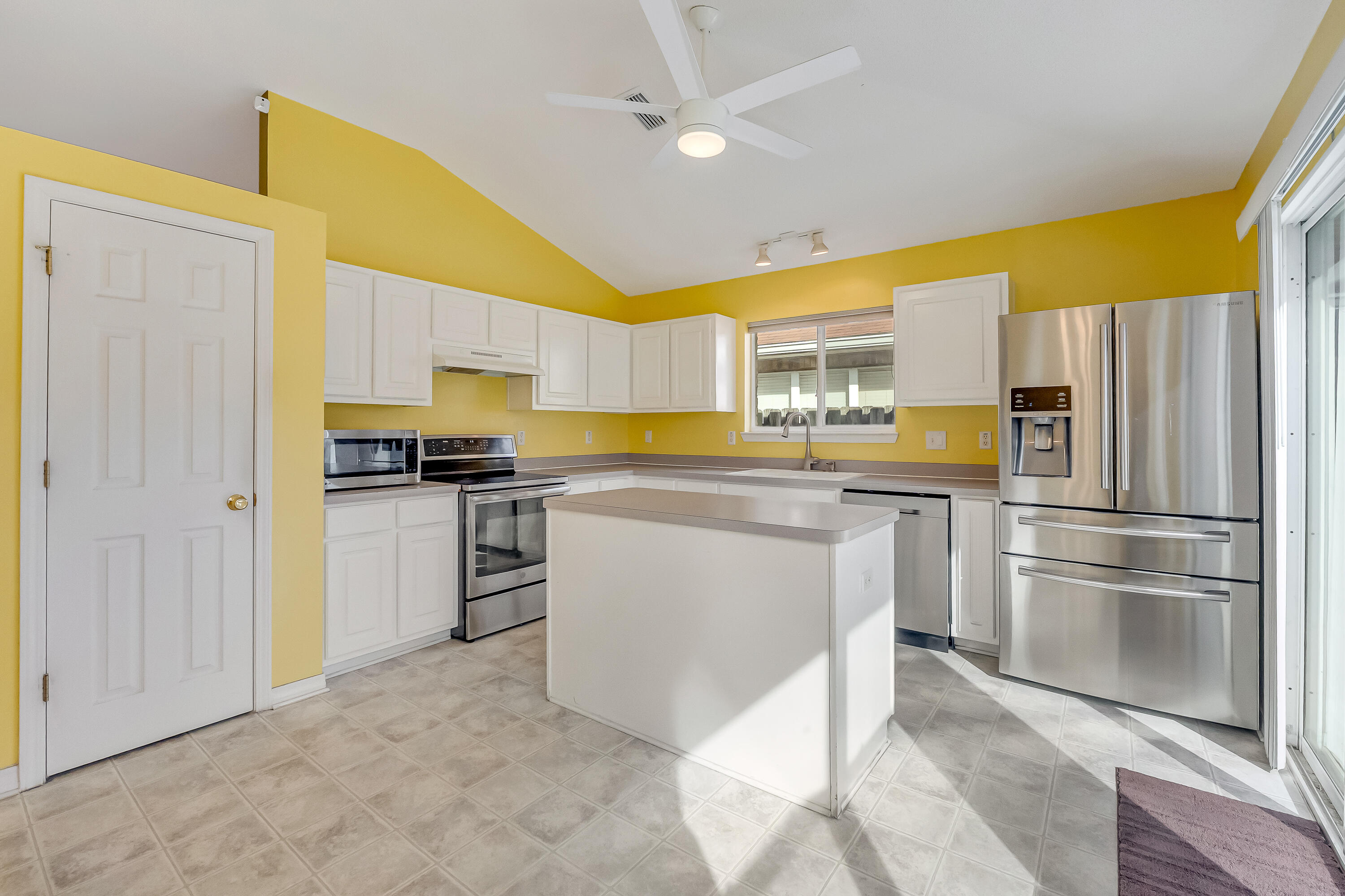 EMERALD VILLAGE S/D - Residential
