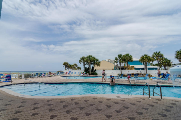 MAJESTIC BEACH TOWERS II - Residential