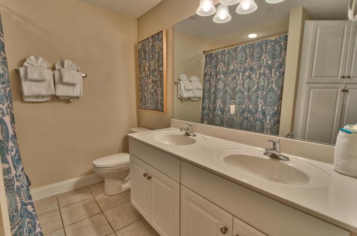 MAJESTIC BEACH TOWERS II - Residential