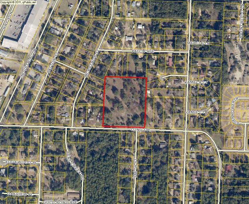 Great Location for Small Subdivision, Storage Units, Daycare, etc. This property is located conveniently in the heart of Crestview.