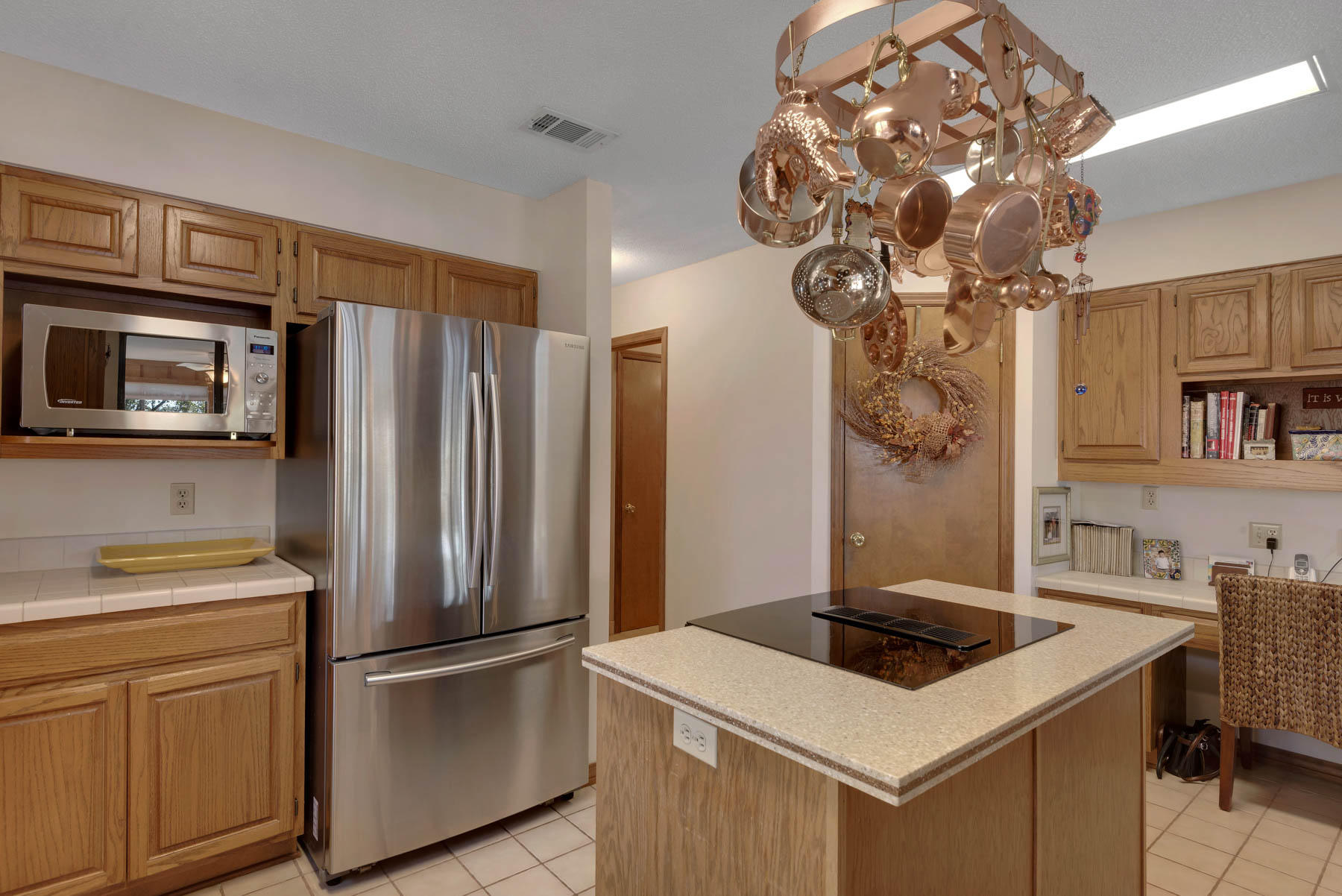 NORTH LAKE PIPPIN - Residential