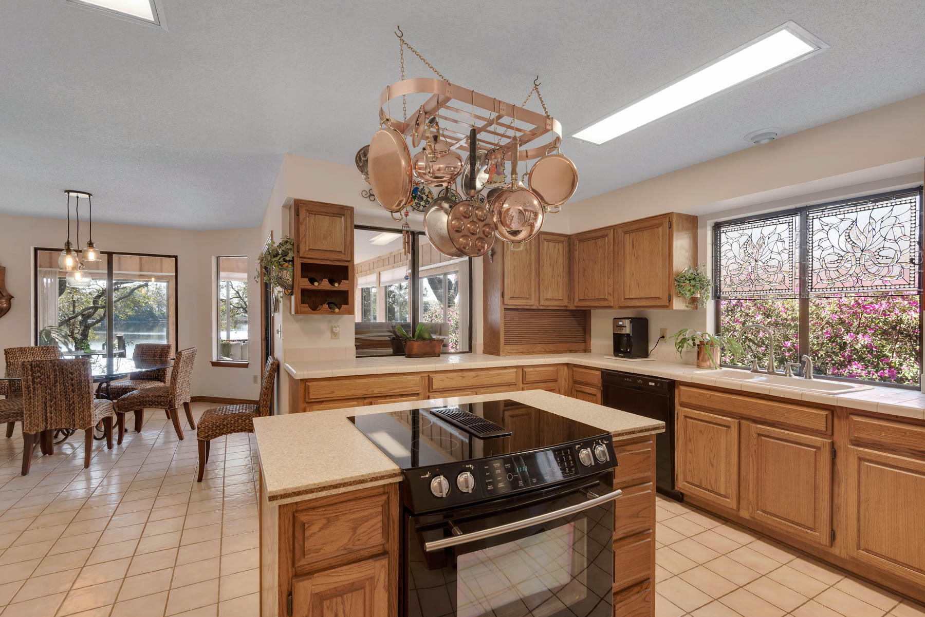 NORTH LAKE PIPPIN - Residential