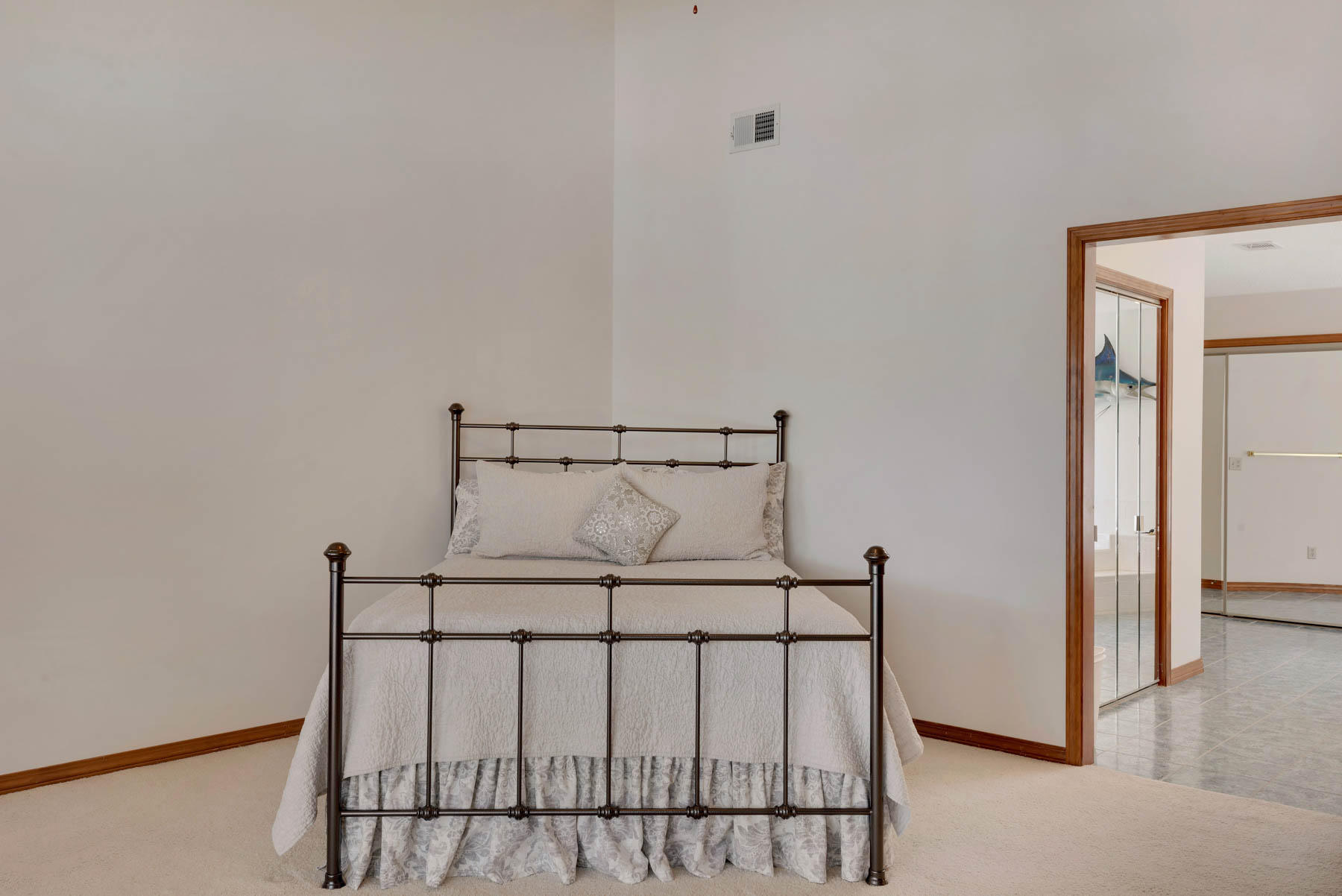 NORTH LAKE PIPPIN - Residential