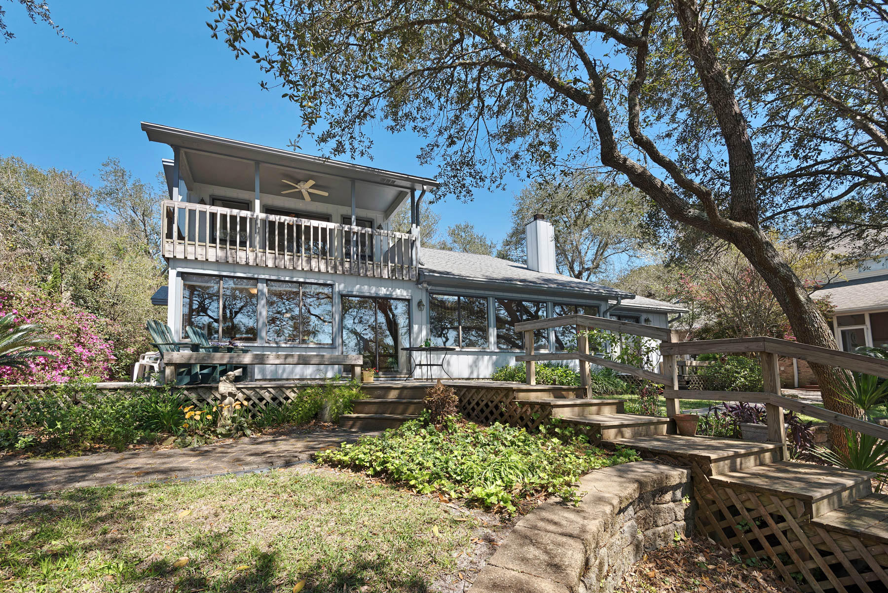 NORTH LAKE PIPPIN - Residential